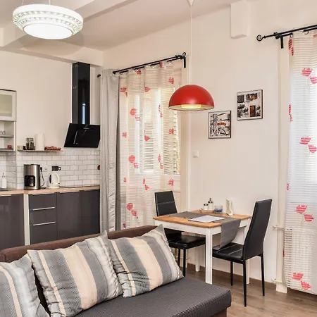 Diamond Astoria Daire