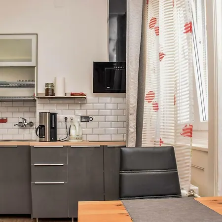 Diamond Astoria Apartment